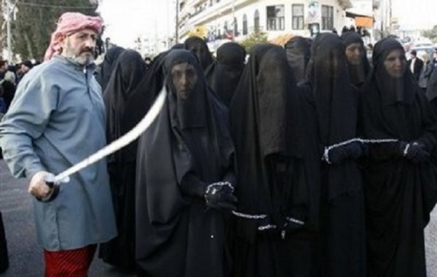 Οι φανατικοί ισλαμιστές χτυπούν τα σύμβολα ενός πολιτισμού που μισούν. Τιςι γυναίκες που διεκδικούν την ελευθερία τους. new deal Δημοσθένης Δαββέτας