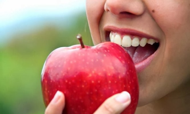 Μειωμένη η εγχώρια παραγωγή (γύρω στους 240.000 τόνους) στα μήλα αλλά η ποιότητά τους παραμένει καλή. new deal Μελίνα Κριτσωτάκη