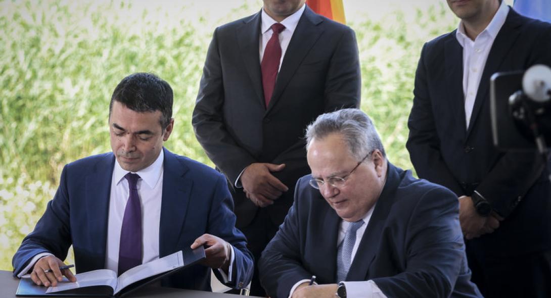 Ο Θανάσης Κ. ισχυρίζεται ότι η συμφωνία Κοτζιά - Δημητρόφ δεν είναι παρά ένα προσύμφωνο και βεβαίως καταργείται. Ωστόσο, δημιουργεί τετελεσμένο, ως προς τη διαδικασία ένταξης των Σκοπίων στο ΝΑΤΟ και το όνομα "Βόρεια Μακεδονία". new deal