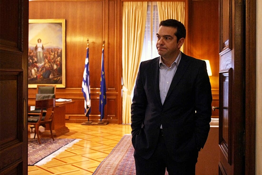 Ο Αθανάσιος Παπανδρόπουλος διερωτάται αν ο Αλέξης Τσίπρας θα καταφέρει να παραμείνει πρωταγωνιστής του πολιτικού παιχνιδιού όταν ο ΣΥΡΙΖΑ βρεθεί στην αντιπολίτευση. Και διατείνεται ότι ενδεχομένως να τα καταφέρει καθώς απέκτησε πολύτιμη πρωθυπουργική εμπειρία. new deal