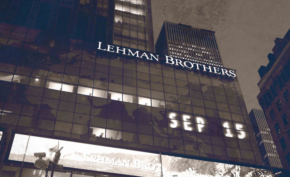 Ο Ηλίας Καραβόλιας μνημονεύει τα χρόνια από την πτώση της Lehman Brothers και διερωτάται τι έμαθε η ανθρωπότητα από εκείνο το επεισόδιο που δημιούργησε υπερυσσώρευση πλούτου, παγίδα ρευστότητας και διεύρυνση ανισοτήτων. new deal