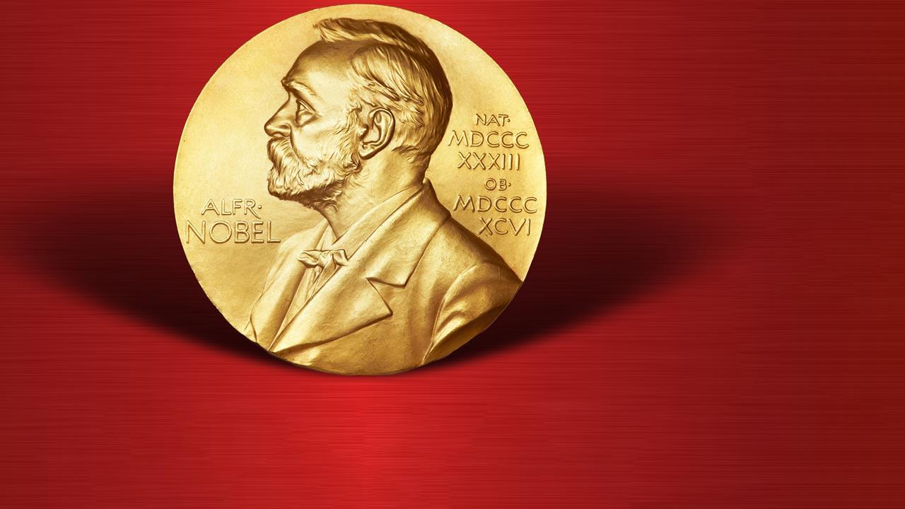 Ο Κώστας Δημ. Χρονόπουλος αυτοπροτείνεται για το βραβείο Νόμπελ. Υποστηρίζει πως από τη στιγμή που ως υποψήφιος ακούστηκε ο Αλέξης Τσίπρας για τη συμφωνία Πρεσπών, γιατί να μην μπορούσε και ο ίδιος να διεκδικήσει το βραβείο; new deal